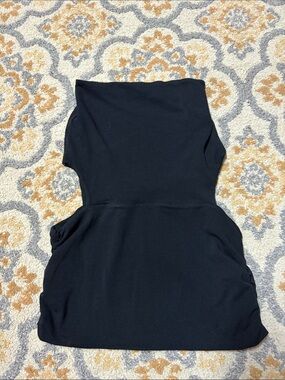 Subdued black strapless top